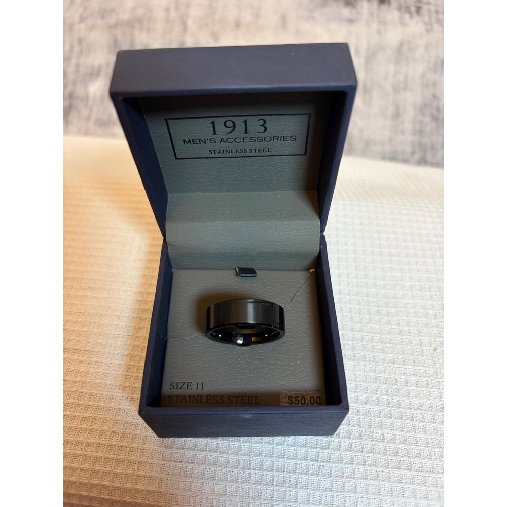 1913 Mens Accessories Black Stainless Steel Band Ring Size 11 NRS594716B